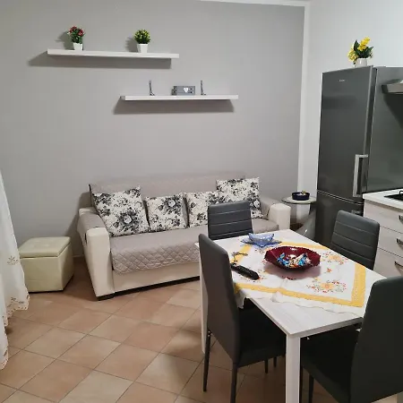 - A Due Passi Dal Lungomare E Centro Citta * オルビア